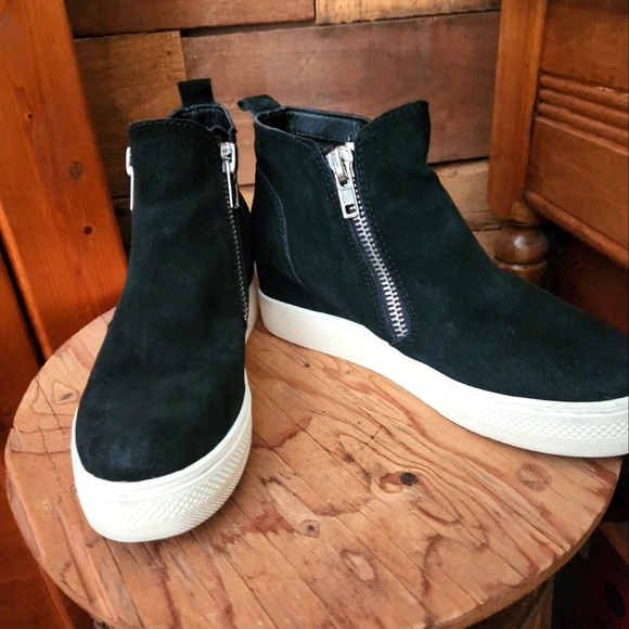 STEVE MADDEN BLACK ZIP WEDGE HIGH TOP SHOE- WOMEN'S SIZE 7.5 - Picture 2 of 8